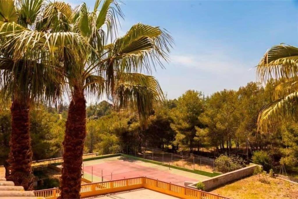 Villa Golf Sitges Vilanova i la Geltrú Eksteriør bilde
